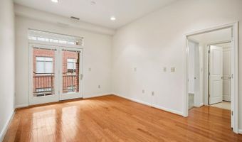 309 HOLLAND 327, Alexandria, VA 22314