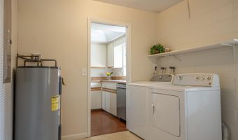 313 E HILLCREST St, Altamonte Springs, FL 32701