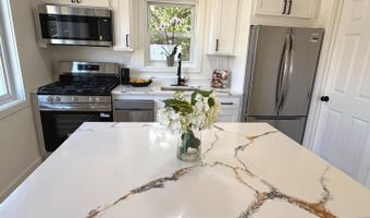 5805 BLAINE Dr, Alexandria, VA 22303