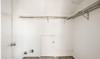 156 N BEDFORD St B, Arlington, VA 22201