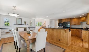 3 Tidewater Cv, Falmouth, ME 04105