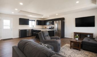 1102 NE 34th Ave, Aberdeen, SD 57401