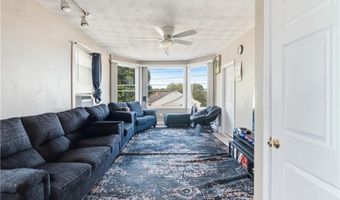 620 Killingly St, Johnston, RI 02919