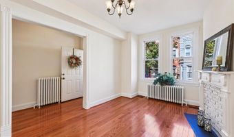 629 ACKER Pl NE, Washington, DC 20002