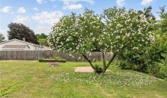 109 W Shore Dr, Coventry, RI 02816