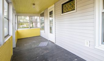 300 N Harshbarger St, Abingdon, IL 61410
