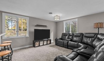 11 HILLTOP Ct, Appleton, WI 54914