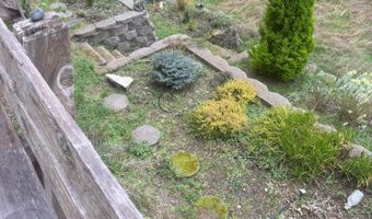 180 Nature Ln, Arcata, CA 95521