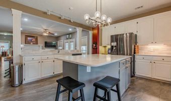 8900 Hinkson Rd, Benton, AR 72019