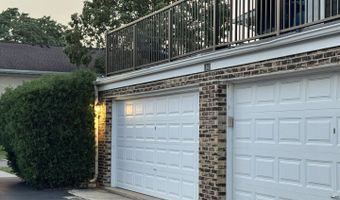 1860 W Surrey Park Ln 2B, Arlington Heights, IL 60005