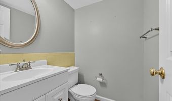 2427 Hidden Meadow Ln, Ballwin, MO 63021