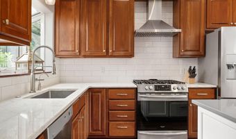 500 36th St NW, Austin, MN 55912