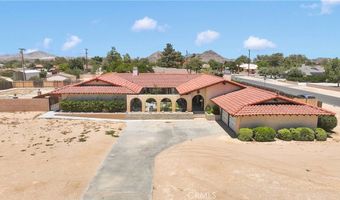 19678 Red Feather Rd, Apple Valley, CA 92307