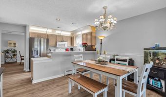 7 Alton Ct, Toms River, NJ 08757