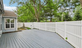 838 Lynnhaven Ln, Akron, OH 44313