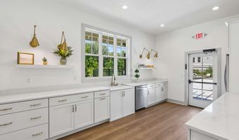 119 Pinecone Pkwy, Alpharetta, GA 30022