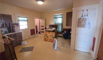 121 N 10th St, Atchison, KS 66002