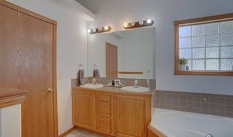 10307 Quail Ln, Arkansas City, KS 67005