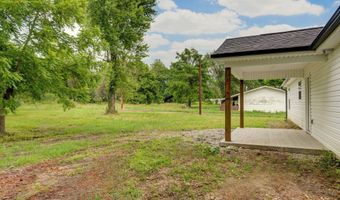 401 E Crescent St, Aurora, MO 65605