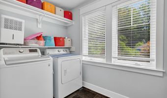6430 KENHOWE Dr, Bethesda, MD 20817