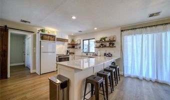 808 Park Crest Dr, Bullhead City, AZ 86429