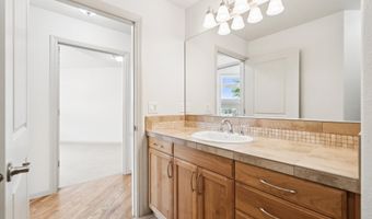 20707 YUKON St, Aurora, OR 97002