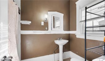 636 Fern St, Akron, OH 44307