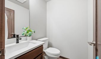 2818 E Hazelnut St, Brandon, SD 57005