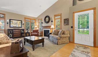 2751 Rivers Bluff Ln, Anoka, MN 55303