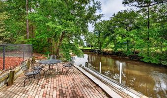 43 Fiber St, Bay St. Louis, MS 39520