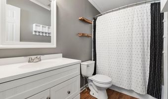 203 Edgewood St, Ballard, WV 24918