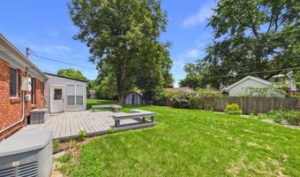 1727 Oakwood Dr, Anderson, IN 46011