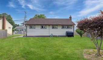 3422 Great Neck Rd, Amityville, NY 11701