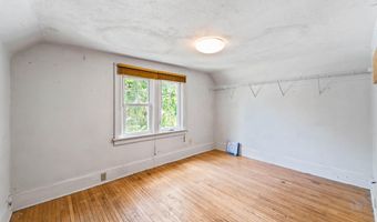 2921 Wood St, Ames, IA 50014