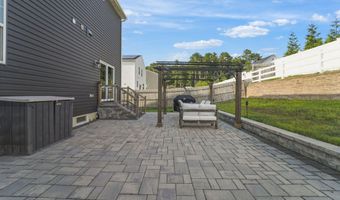 2 Half Hitch Rd, Barnegat, NJ 08005