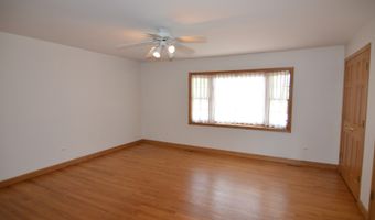 2405 E Miner St, Arlington Heights, IL 60004