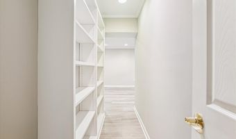 2322 S PIERCE St S, Arlington, VA 22202