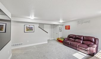 2106 Ammann Dr, Adel, IA 50003