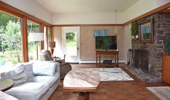 26 Woodland Dr, Barre, VT 05641