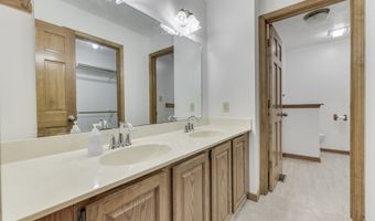 8644 Rahke Rd, Indianapolis, IN 46217