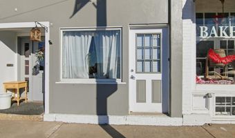 103 S Main St, Alma, WI 54610