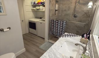 14 Wards Hill Rd, Baldwin, ME 04091