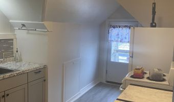 78 High St, Belfast, ME 04915