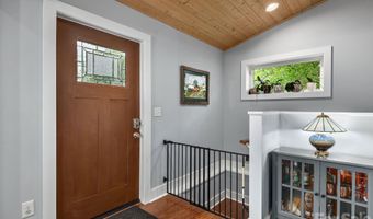 63 Beverly Rd W, Asheville, NC 28806