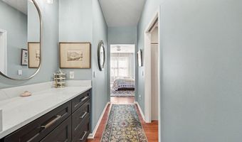 5368 Pinnacle Ct, Ann Arbor, MI 48108