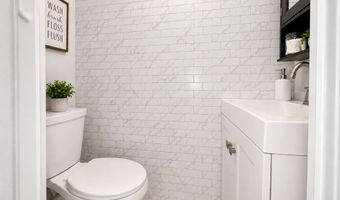 190 W 24TH St B7, Bayonne, NJ 07002