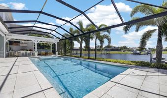 825 MANNS HARBOR Dr, Apollo Beach, FL 33572