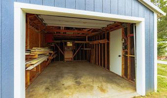 1106 Omaha St, Belle Fourche, SD 57717