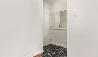 3334 WOODBURN VILLAGE Dr 33, Annandale, VA 22003