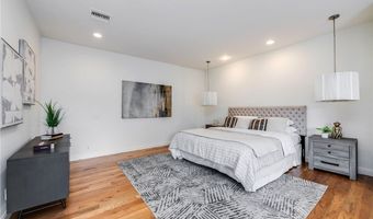4820 Encino Ter, Encino, CA 91316